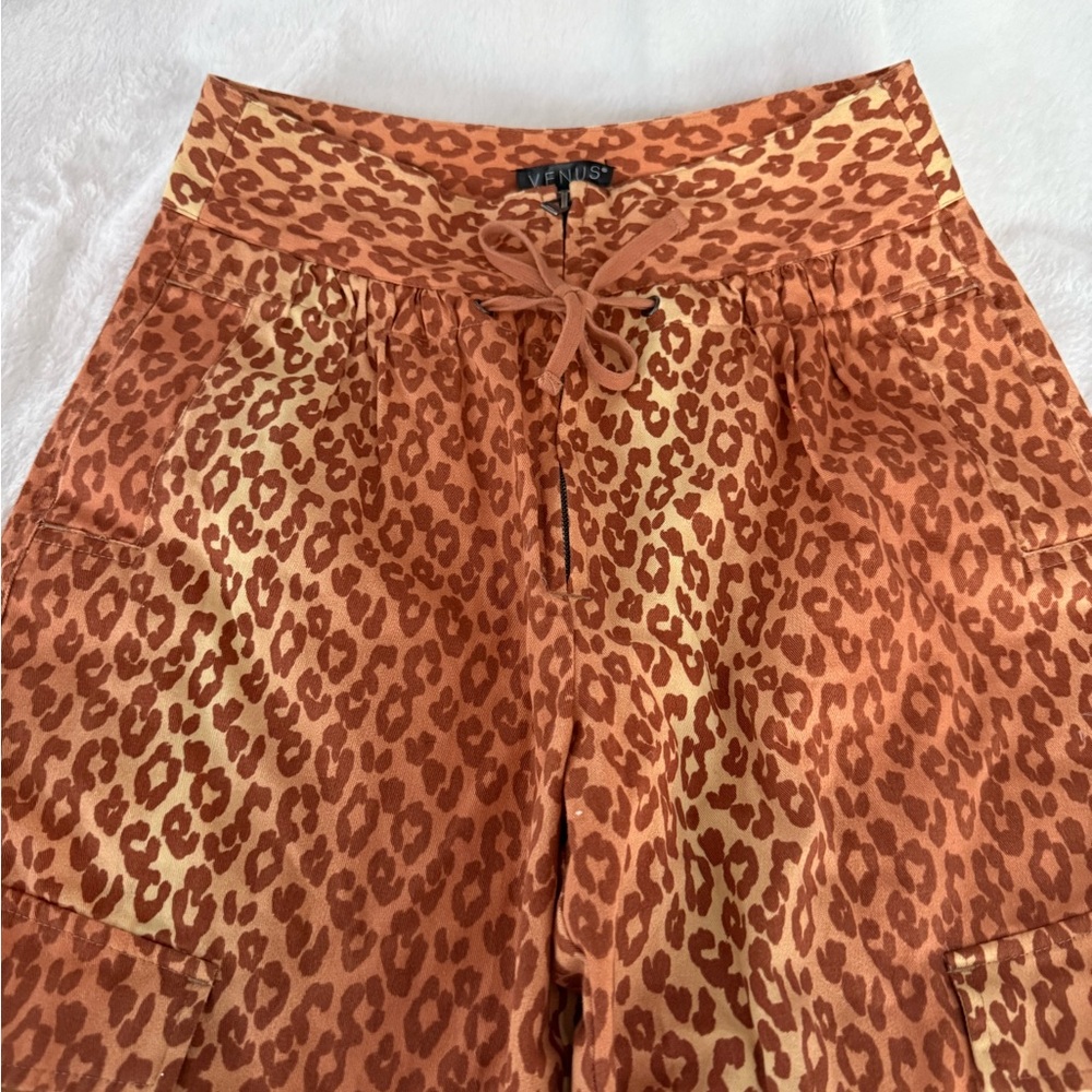Venus Burnt Orange Brown Animal Print Denim Jogger Pants Size 4 NWOT Mom Jeans - Picture 2 of 8